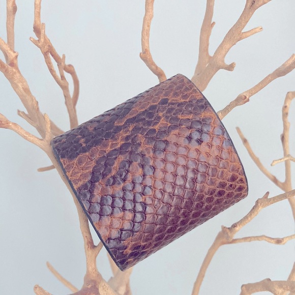 MICHAEL KORS - wide leather bracelet - Picture 1 of 4